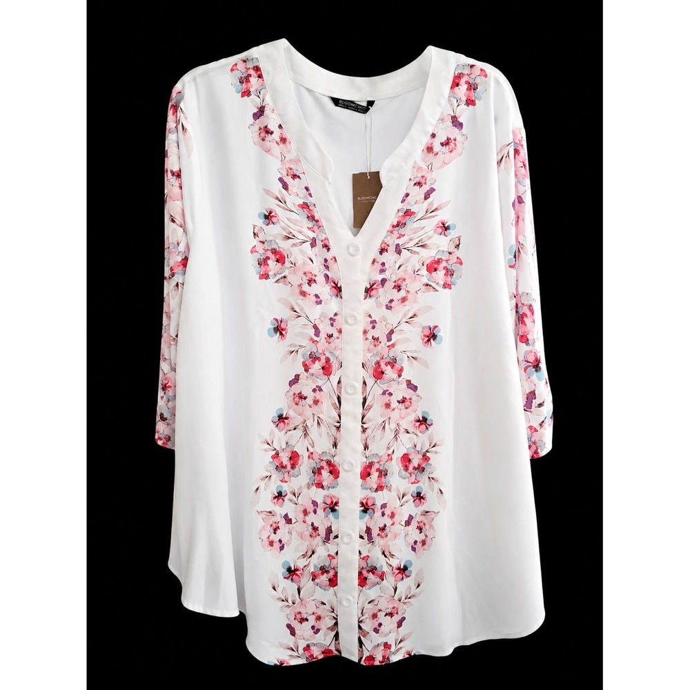 BloomChic V-neck
